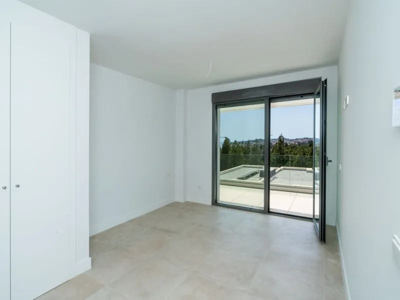 Brand new stunning 3 bedroom house in Eden Resort & Club, phase II, with panoramic sea views from every room and within walking distance of the beach. This luxury property is distributed over 3 levels featuring 3 spacious bedrooms with spectacular sea and