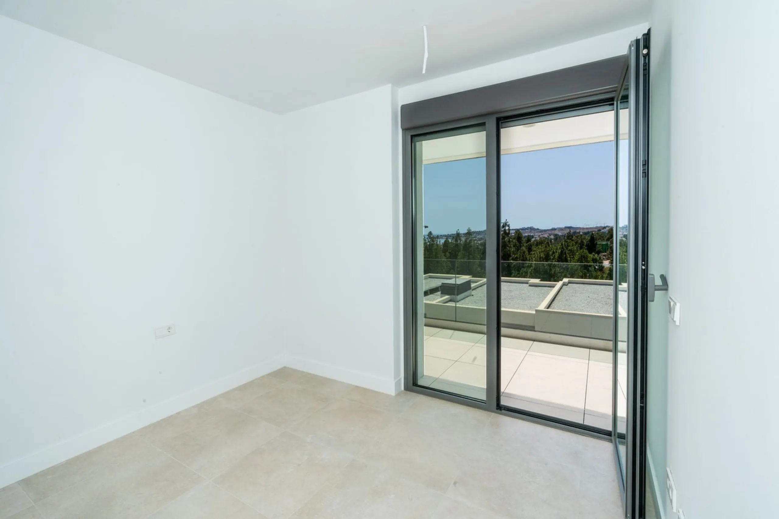 Brand new stunning 3 bedroom house in Eden Resort & Club, phase II, with panoramic sea views from every room and within walking distance of the beach. This luxury property is distributed over 3 levels featuring 3 spacious bedrooms with spectacular sea and