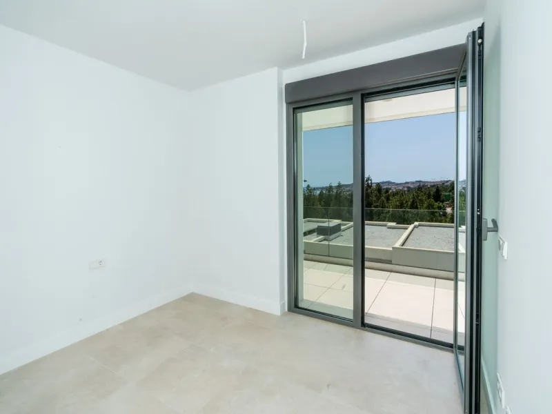 Brand new stunning 3 bedroom house in Eden Resort & Club, phase II, with panoramic sea views from every room and within walking distance of the beach. This luxury property is distributed over 3 levels featuring 3 spacious bedrooms with spectacular sea and