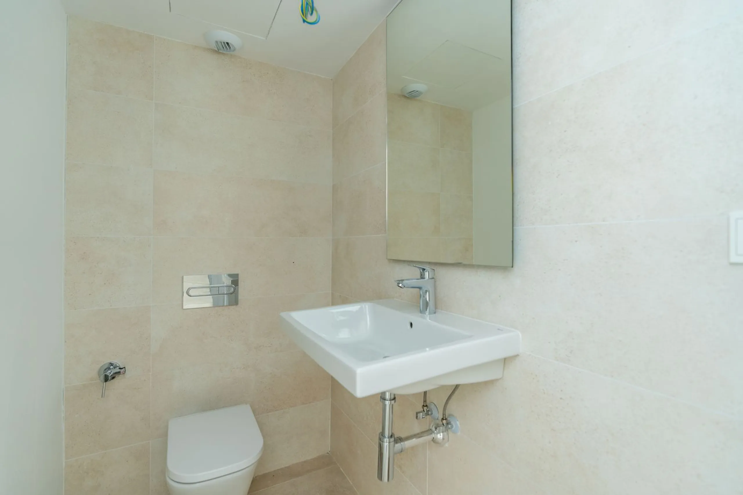 Brand new stunning 3 bedroom house in Eden Resort & Club, phase II, with panoramic sea views from every room and within walking distance of the beach. This luxury property is distributed over 3 levels featuring 3 spacious bedrooms with spectacular sea and