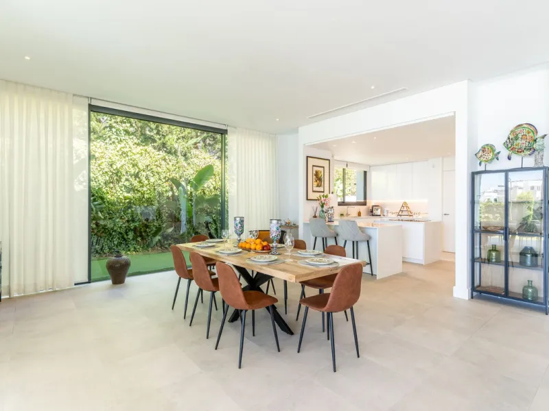 This exceptional luxury villa is situated in the prestigious area of Cabopino, Marbella East, offering a prime front line golf location with captivating views of both the sea and lush fairways. Designed to the highest standards, the property spans a gener