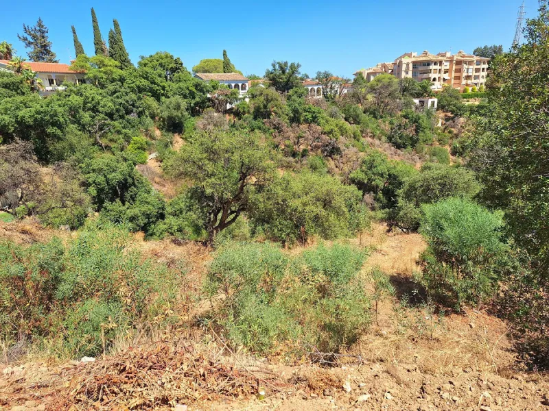 Plot - Residential Plot в продаже в Marbella, Málaga. Площадь участка 1542 м²