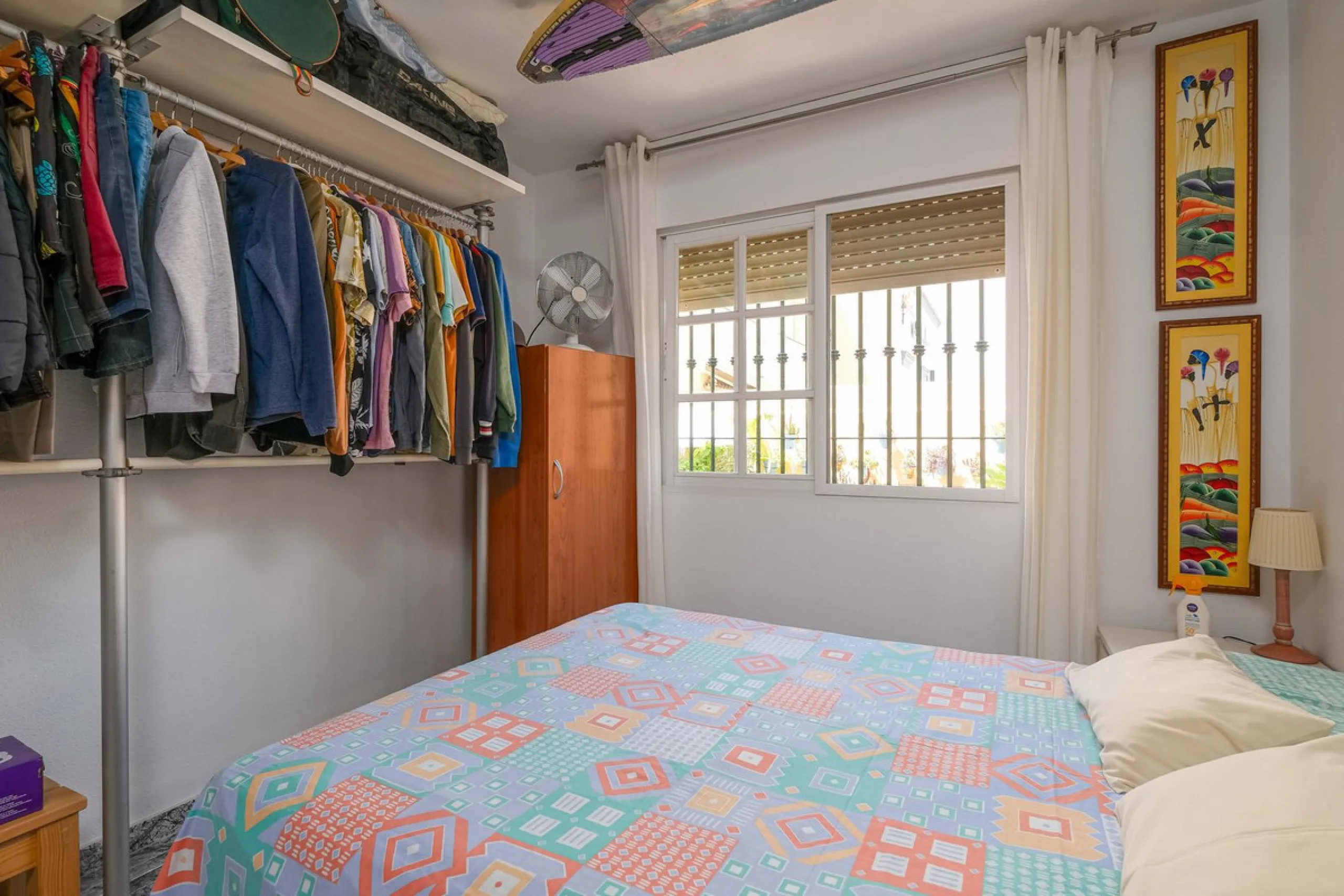 Discover your new home in the prestigious area of El Coto! We present to you this charming two-story semi-detached house, ideal for families seeking comfort and style. With 5 bedrooms and three bathrooms, you'll have the perfect space for every member of 