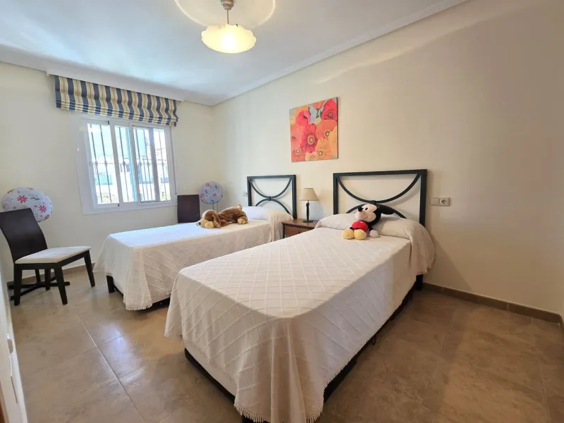 Charming townhouse situated in the heart of La Cala de Mijas, within a stone's throw from the beach. This 106m² house combines traditional Andalusian charm with all modern comforts, perfect for those looking for a comfortable home in a picturesque setting