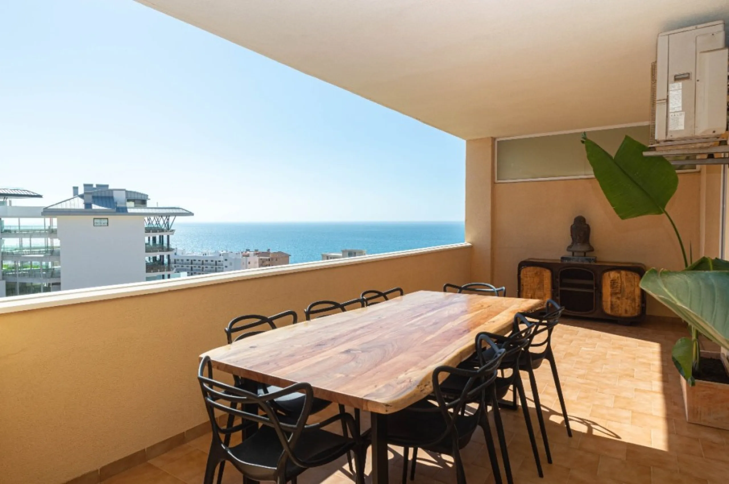 Unique on the market with Tourist License!