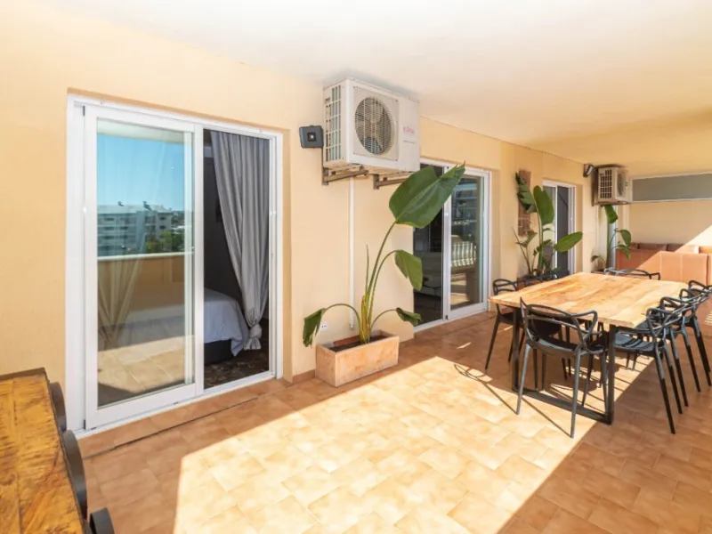 Unique on the market with Tourist License!