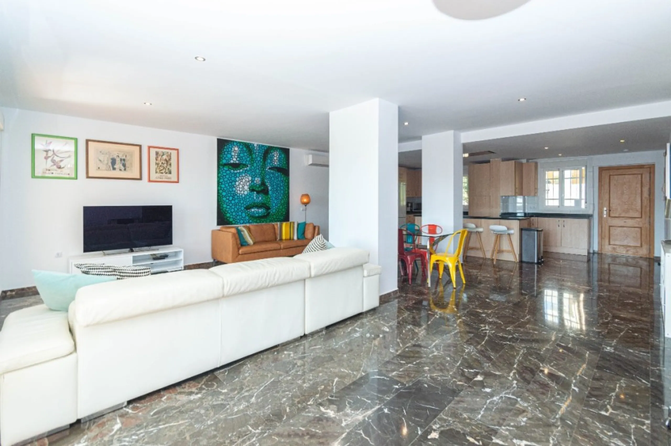 Unique on the market with Tourist License!