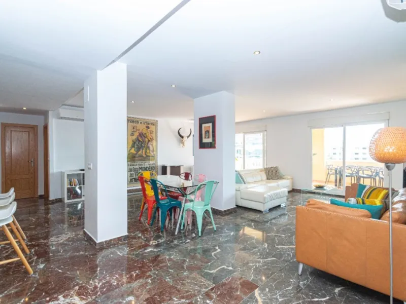 Unique on the market with Tourist License!
