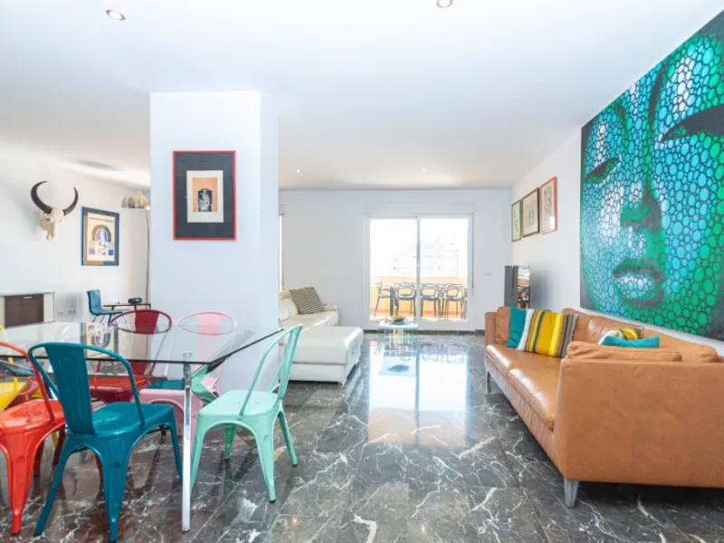 Unique on the market with Tourist License!