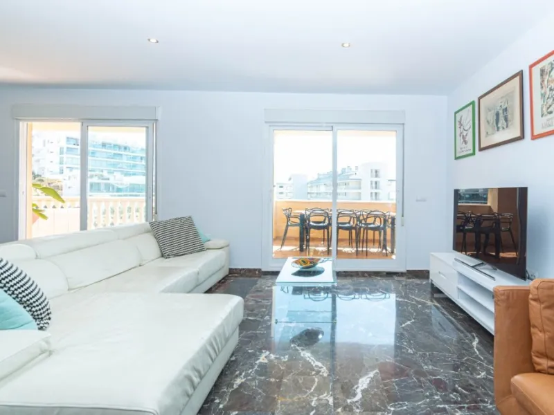 Unique on the market with Tourist License!