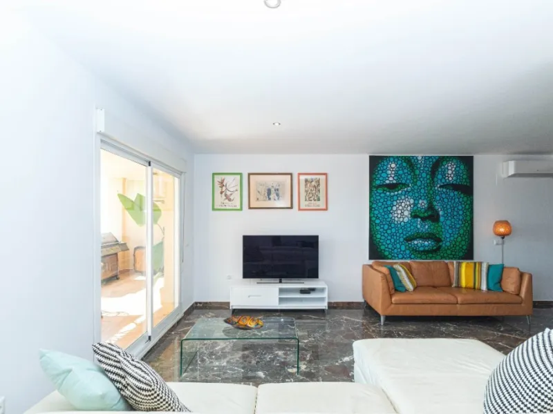 Unique on the market with Tourist License!