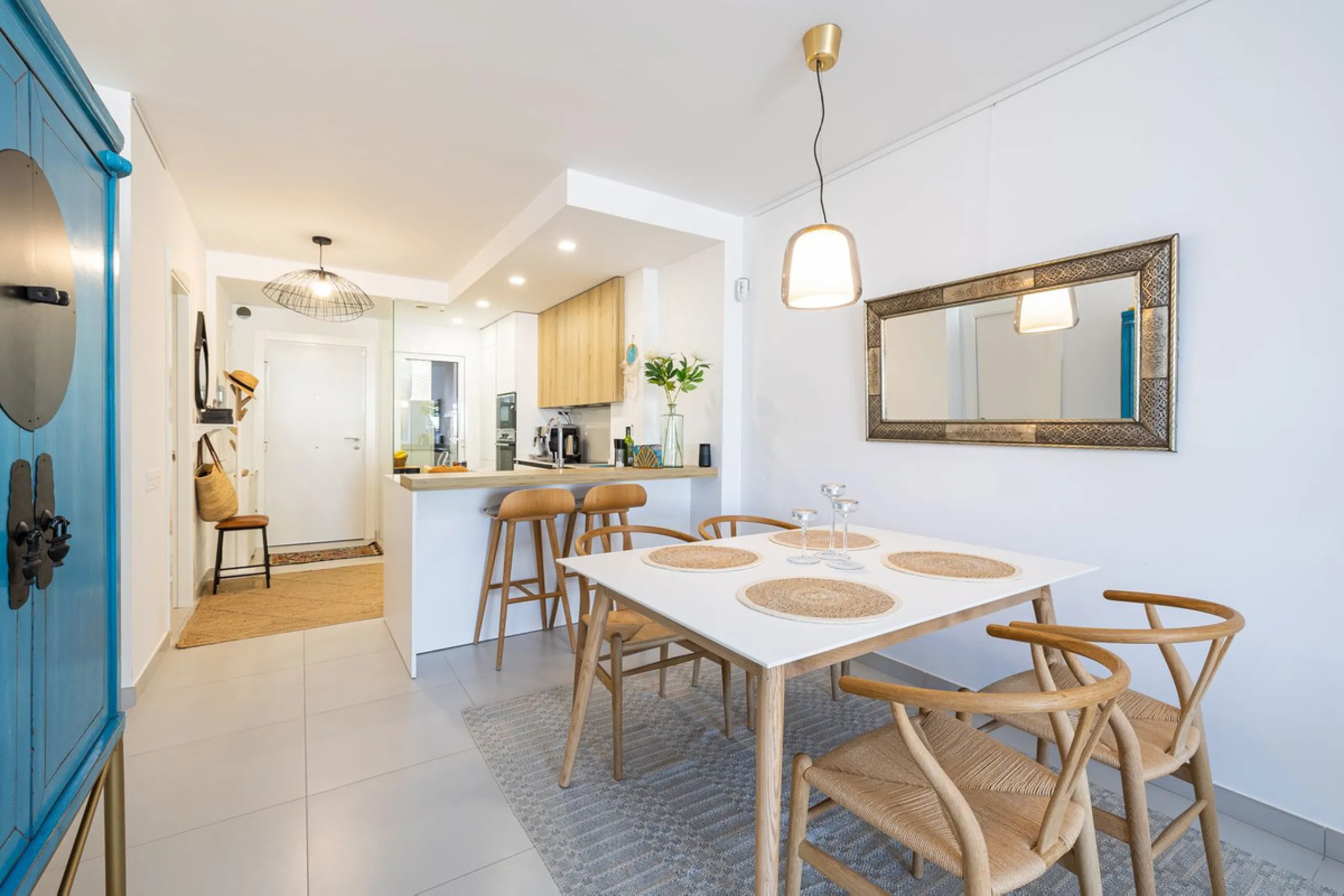 Amazing two bedroom elevated ground floor apartment with private garden only 400m away from the sea and next to all amenities.