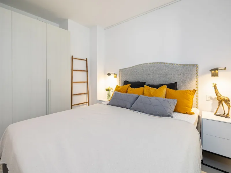 Amazing two bedroom elevated ground floor apartment with private garden only 400m away from the sea and next to all amenities.