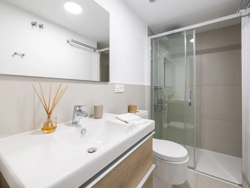 Amazing two bedroom elevated ground floor apartment with private garden only 400m away from the sea and next to all amenities.