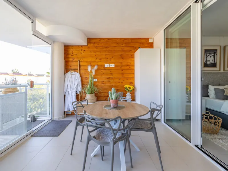 Amazing two bedroom elevated ground floor apartment with private garden only 400m away from the sea and next to all amenities.