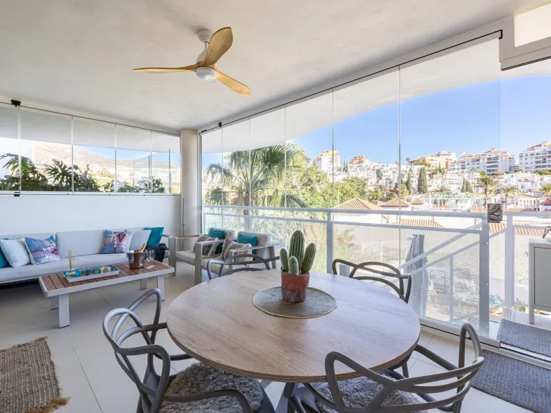 Amazing two bedroom elevated ground floor apartment with private garden only 400m away from the sea and next to all amenities.