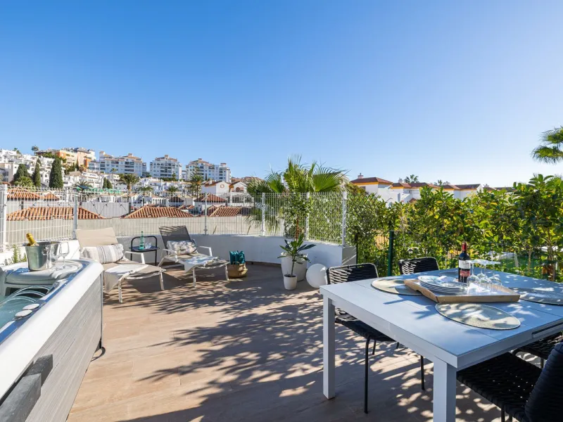 Amazing two bedroom elevated ground floor apartment with private garden only 400m away from the sea and next to all amenities.