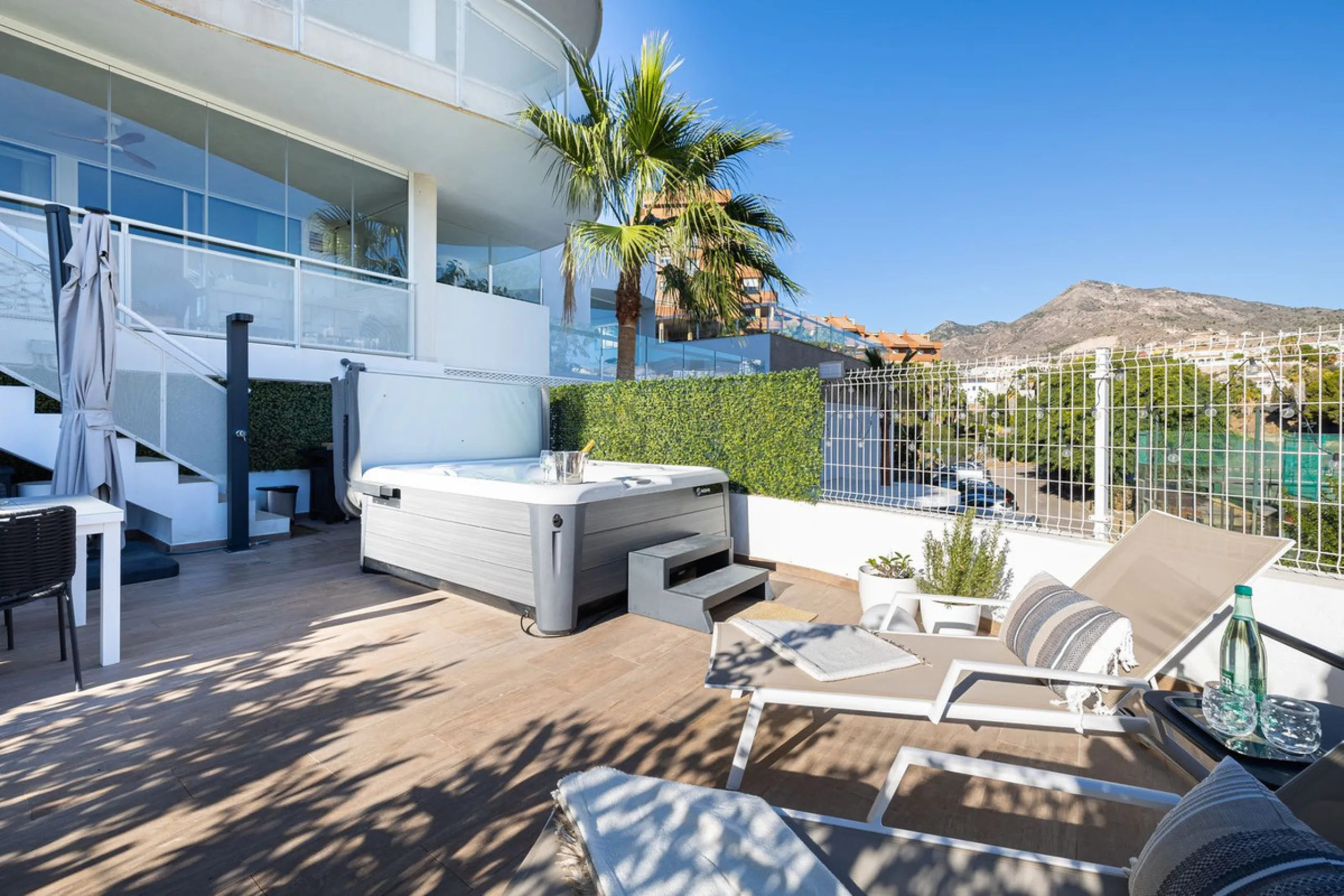 Amazing two bedroom elevated ground floor apartment with private garden only 400m away from the sea and next to all amenities.