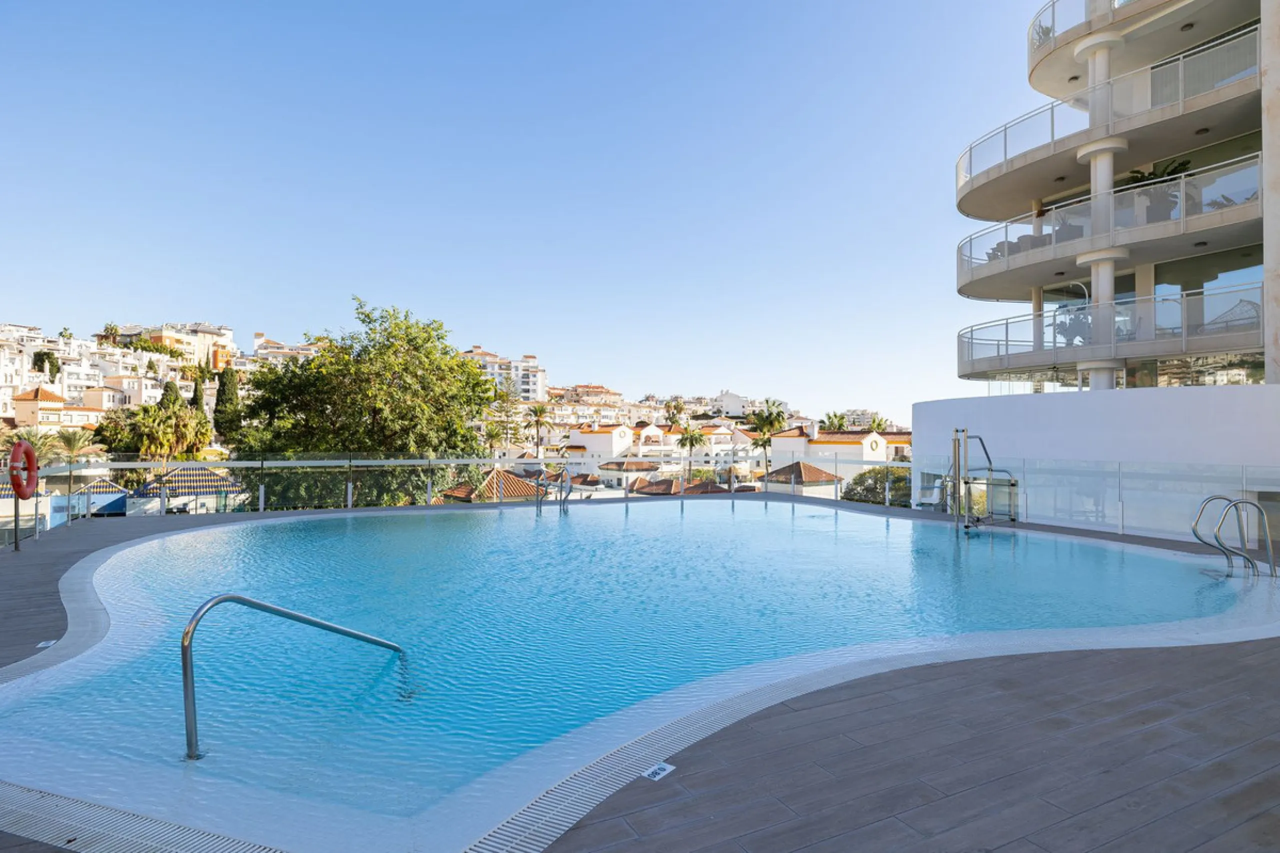 Amazing two bedroom elevated ground floor apartment with private garden only 400m away from the sea and next to all amenities.