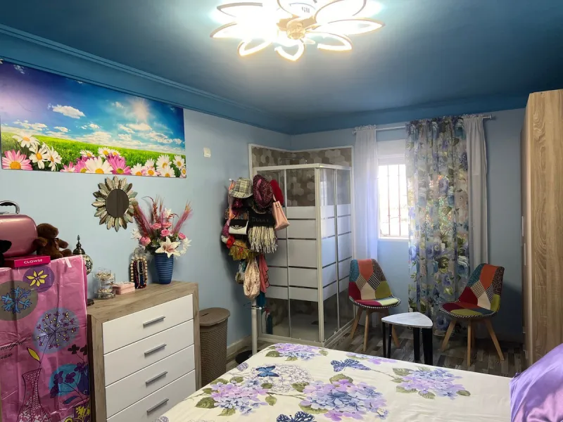 House - Townhouse в продаже в Estepona, Málaga. В доме 4 спален и 4 ванных комнат. Площадь дома 300 м²