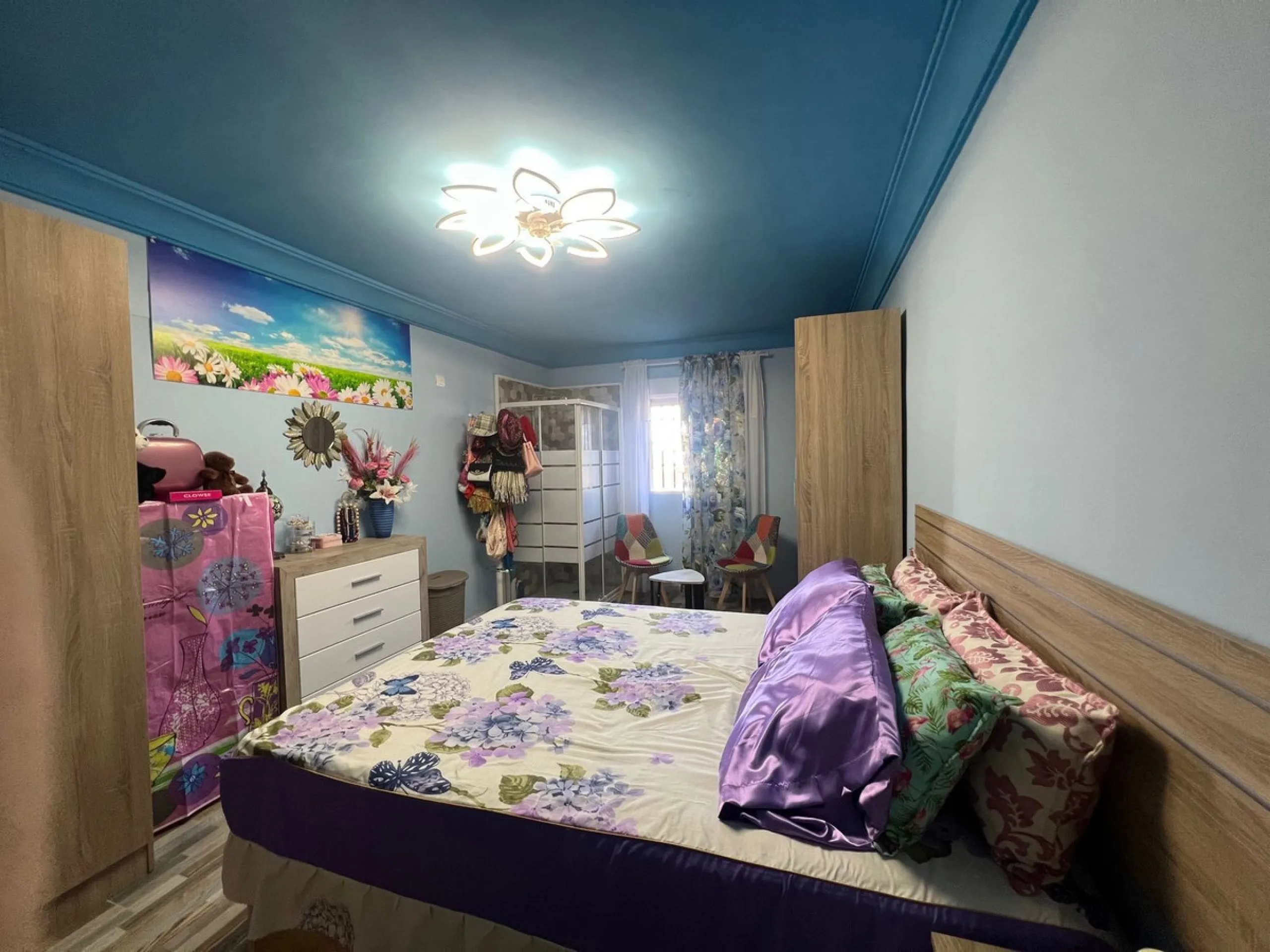 House - Townhouse в продаже в Estepona, Málaga. В доме 4 спален и 4 ванных комнат. Площадь дома 300 м²