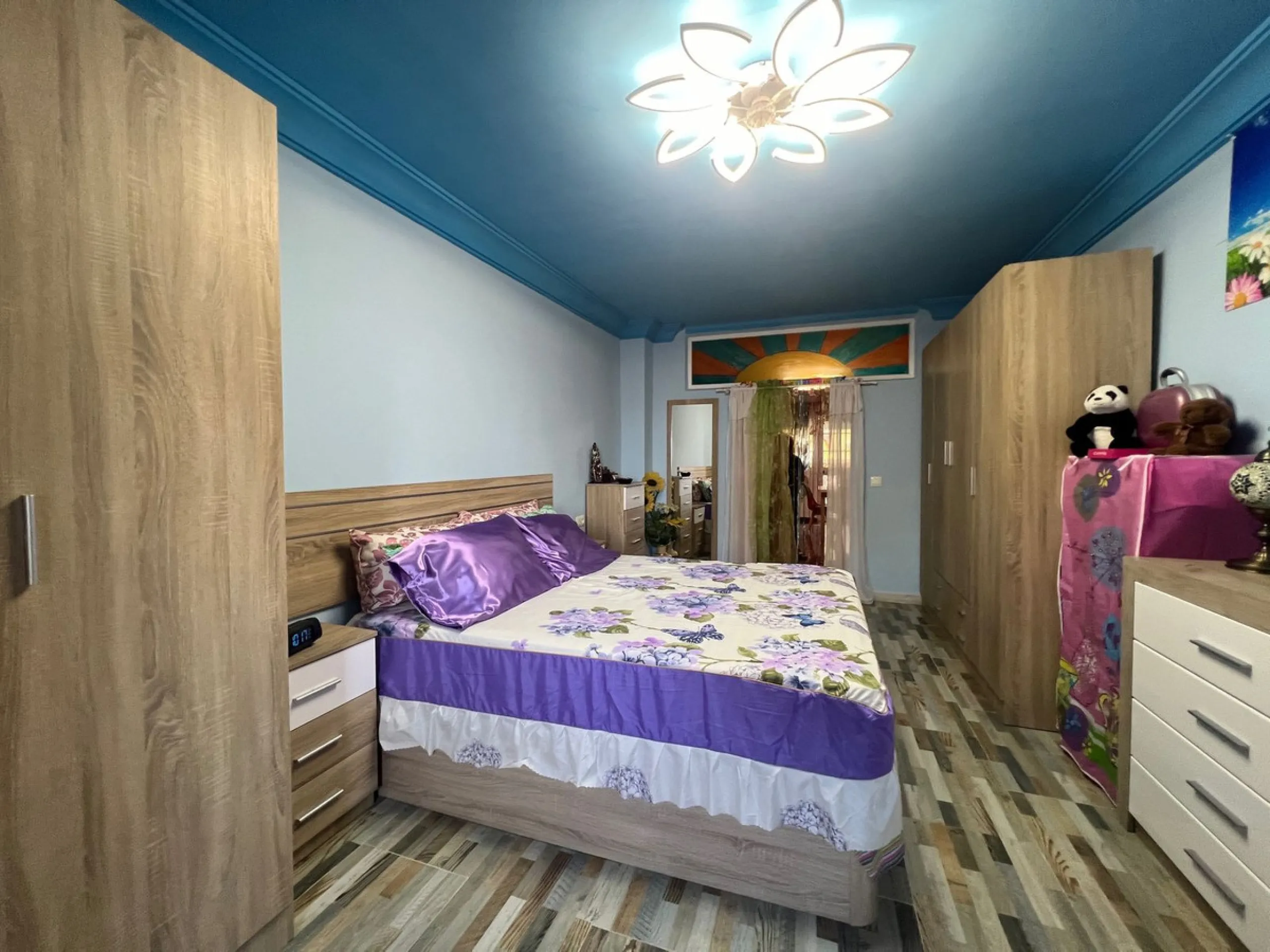 House - Townhouse в продаже в Estepona, Málaga. В доме 4 спален и 4 ванных комнат. Площадь дома 300 м²