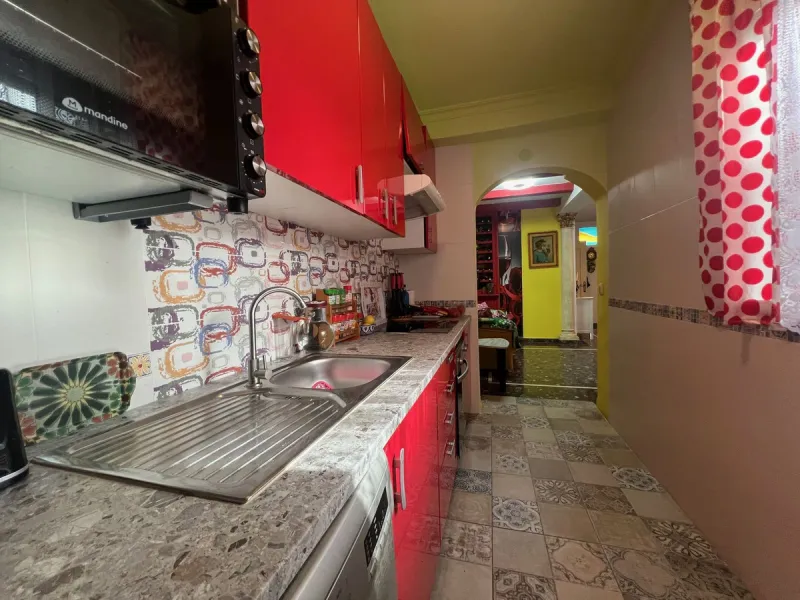 House - Townhouse в продаже в Estepona, Málaga. В доме 4 спален и 4 ванных комнат. Площадь дома 300 м²