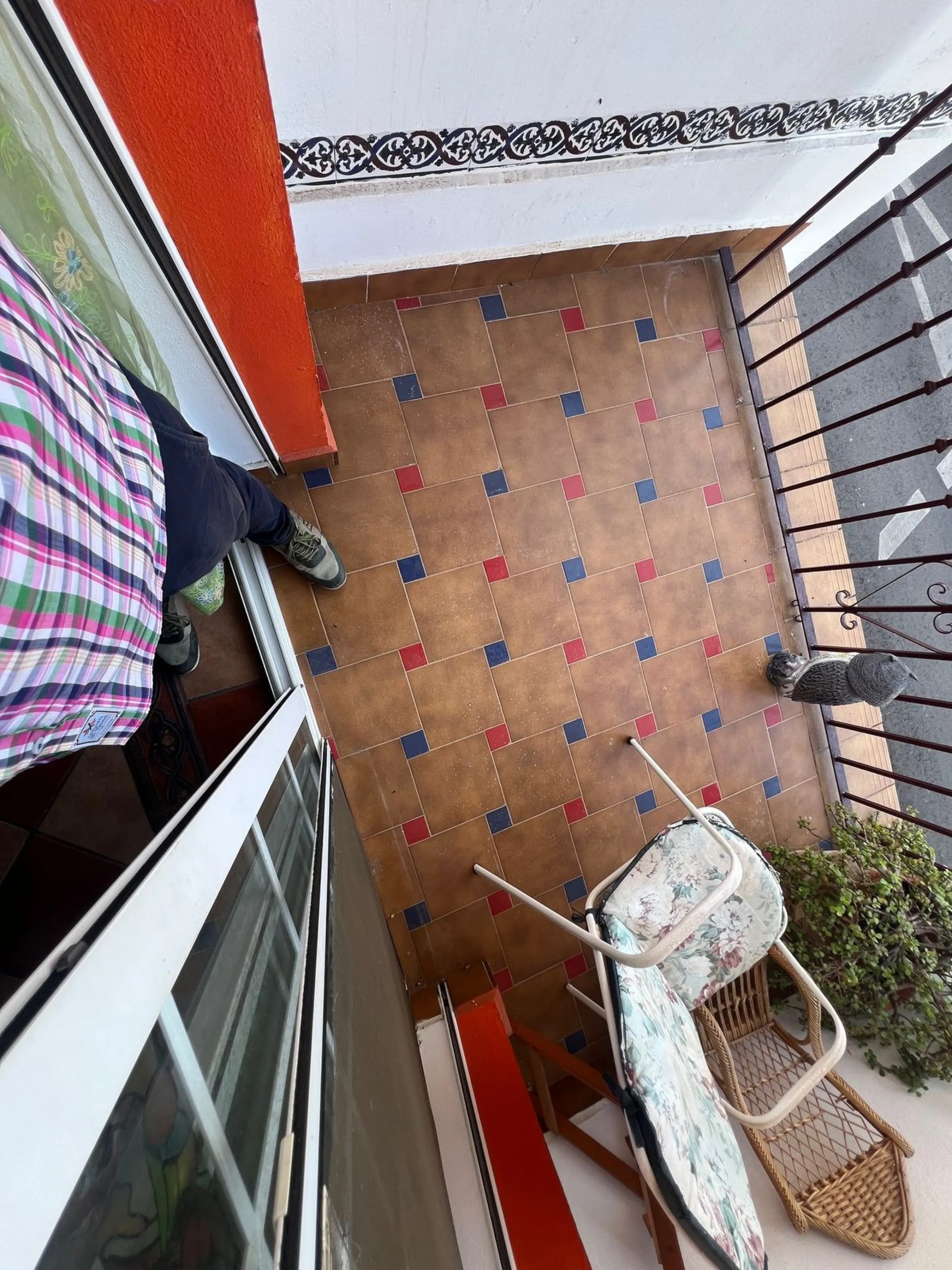 House - Townhouse в продаже в Estepona, Málaga. В доме 4 спален и 4 ванных комнат. Площадь дома 300 м²