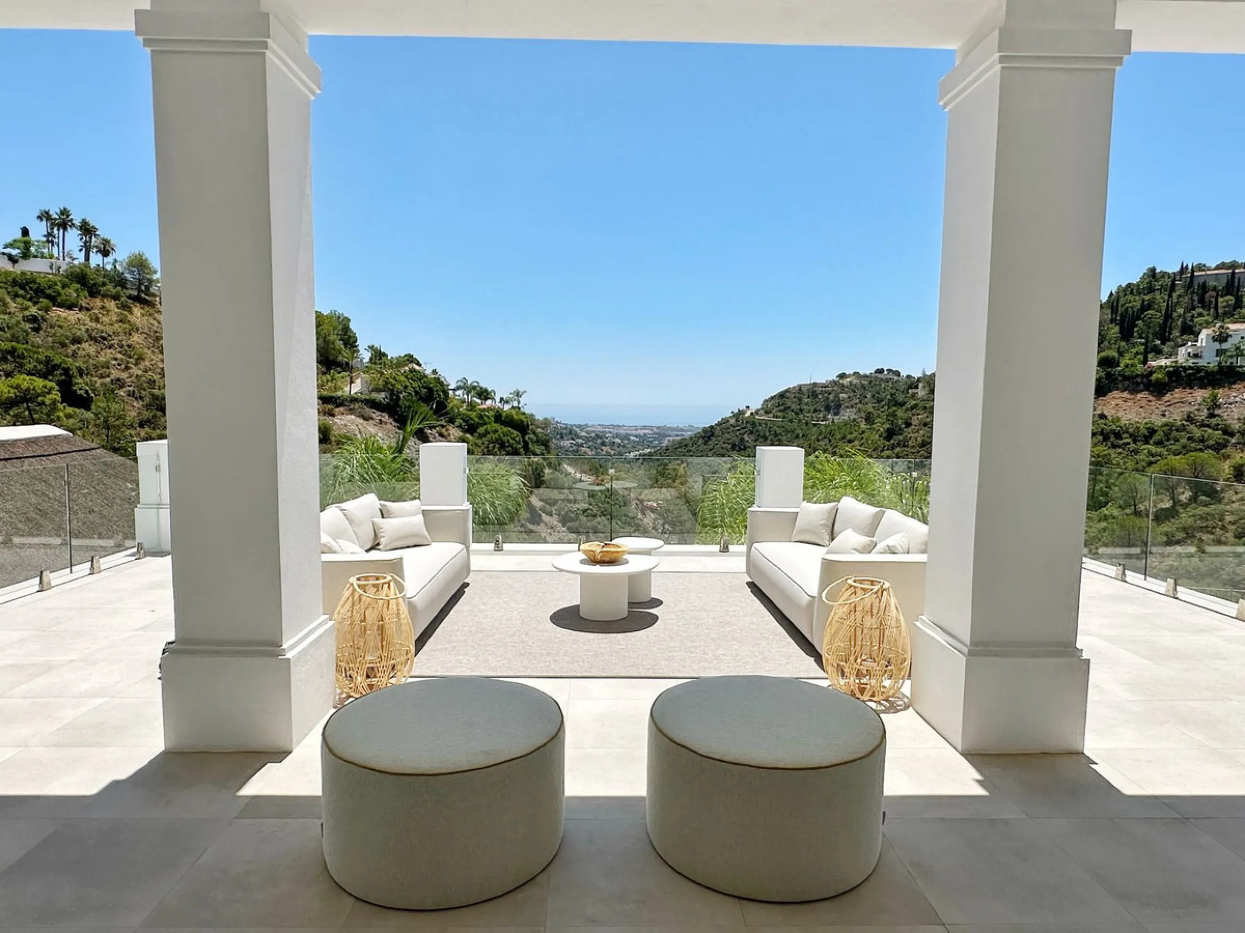 Stunning Villa in the Heart of El Madroñal with Breathtaking Views