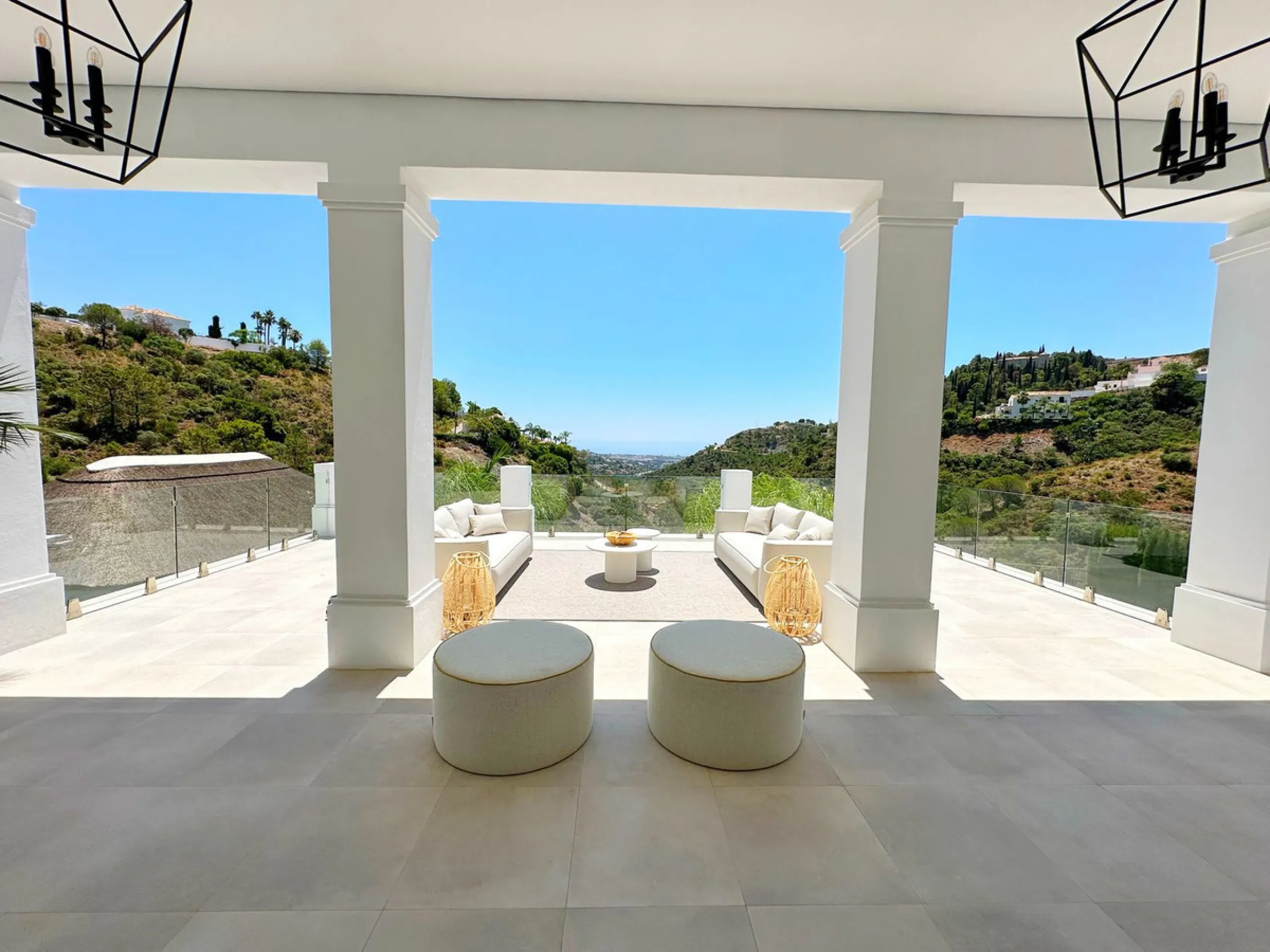 Stunning Villa in the Heart of El Madroñal with Breathtaking Views
