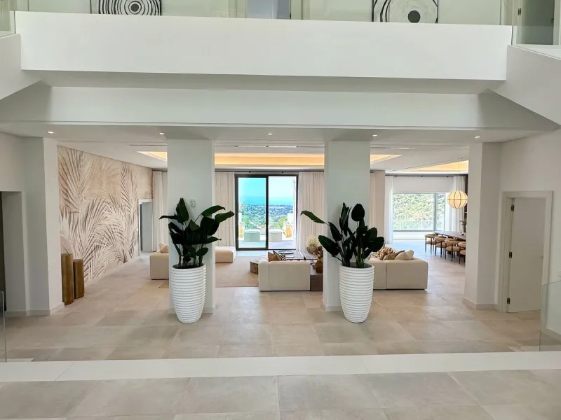 Stunning Villa in the Heart of El Madroñal with Breathtaking Views