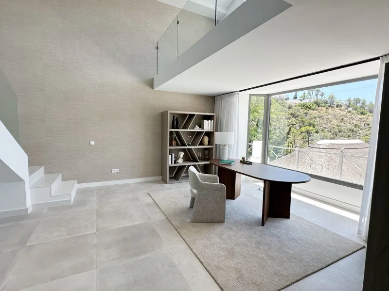 Stunning Villa in the Heart of El Madroñal with Breathtaking Views