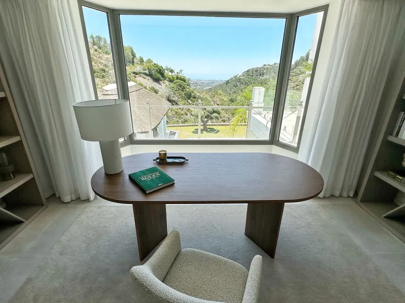 Stunning Villa in the Heart of El Madroñal with Breathtaking Views