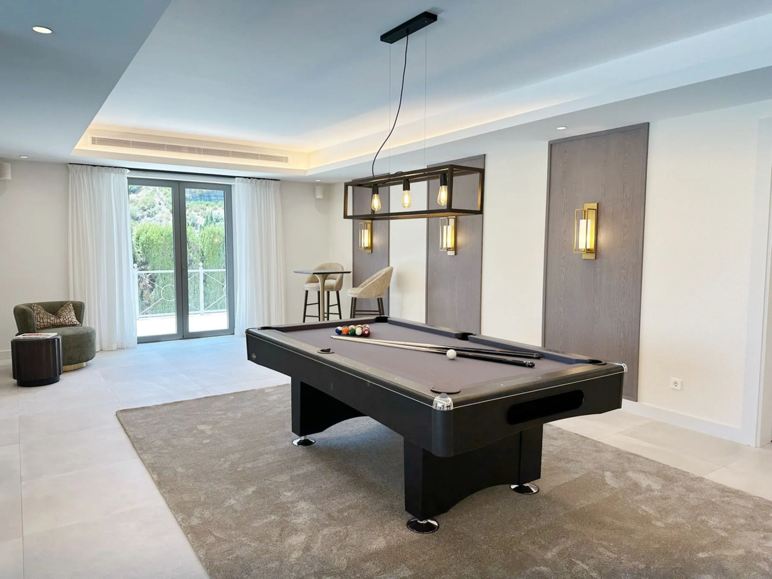 Stunning Villa in the Heart of El Madroñal with Breathtaking Views