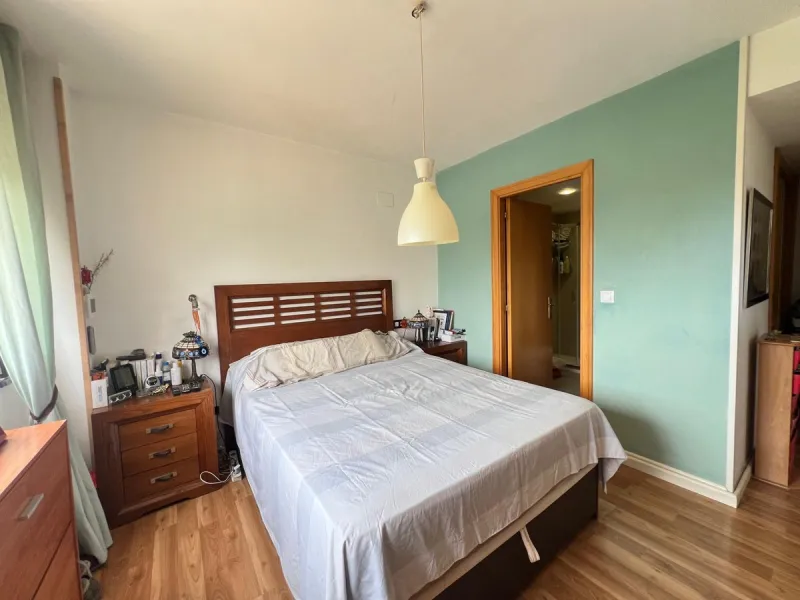 Spacious apartment in the exclusive Puerto de la Torre/Teatinos area, gated community in perfect condition