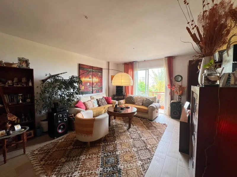 Spacious apartment in the exclusive Puerto de la Torre/Teatinos area, gated community in perfect condition