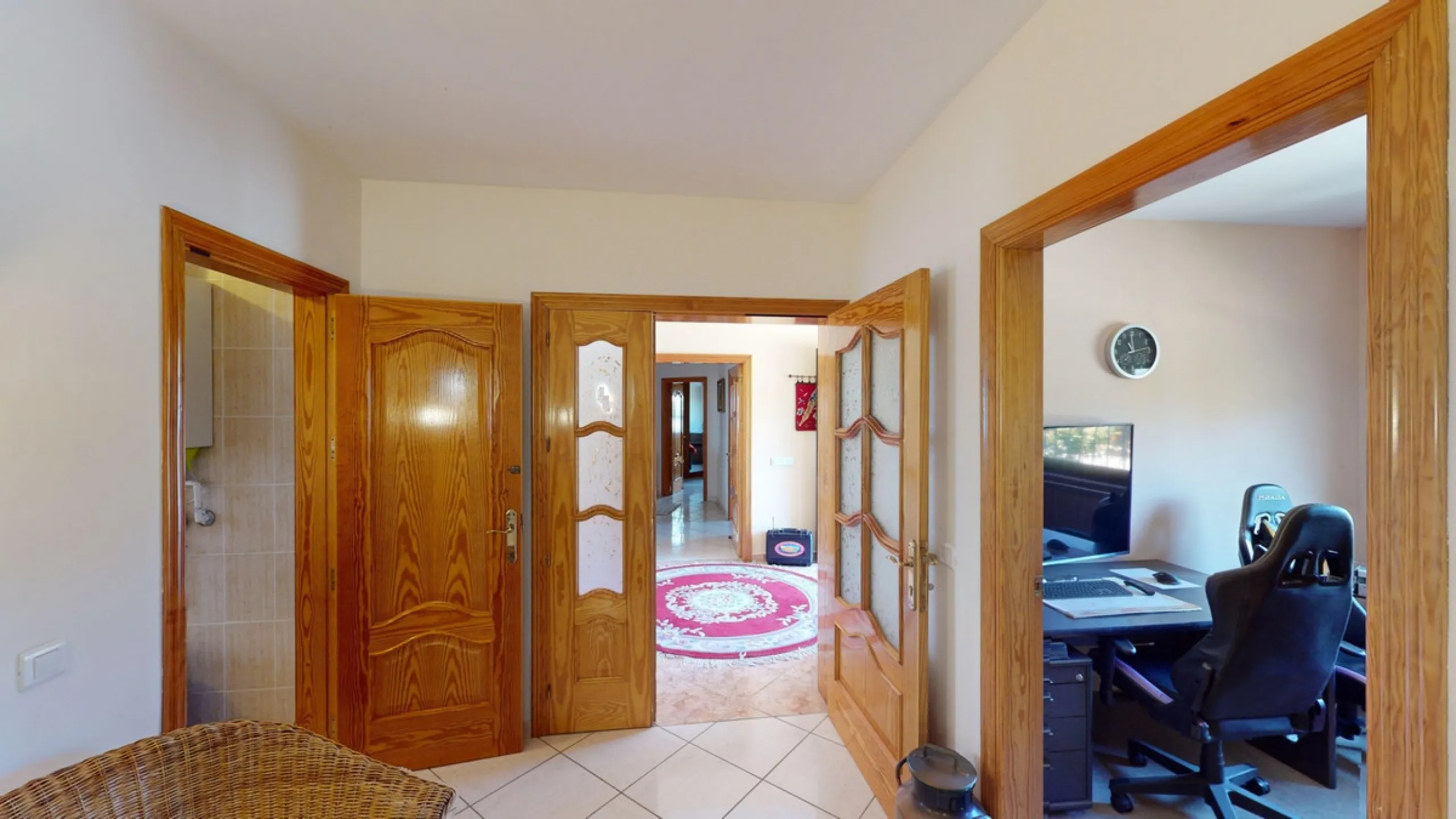 This exceptional, spacious U-shaped villa is located in the picturesque area of Iznate and offers two separate living units, each fully equipped. The villa spans two floors and features a total of seven bedrooms and six bathrooms. Each unit includes a fun