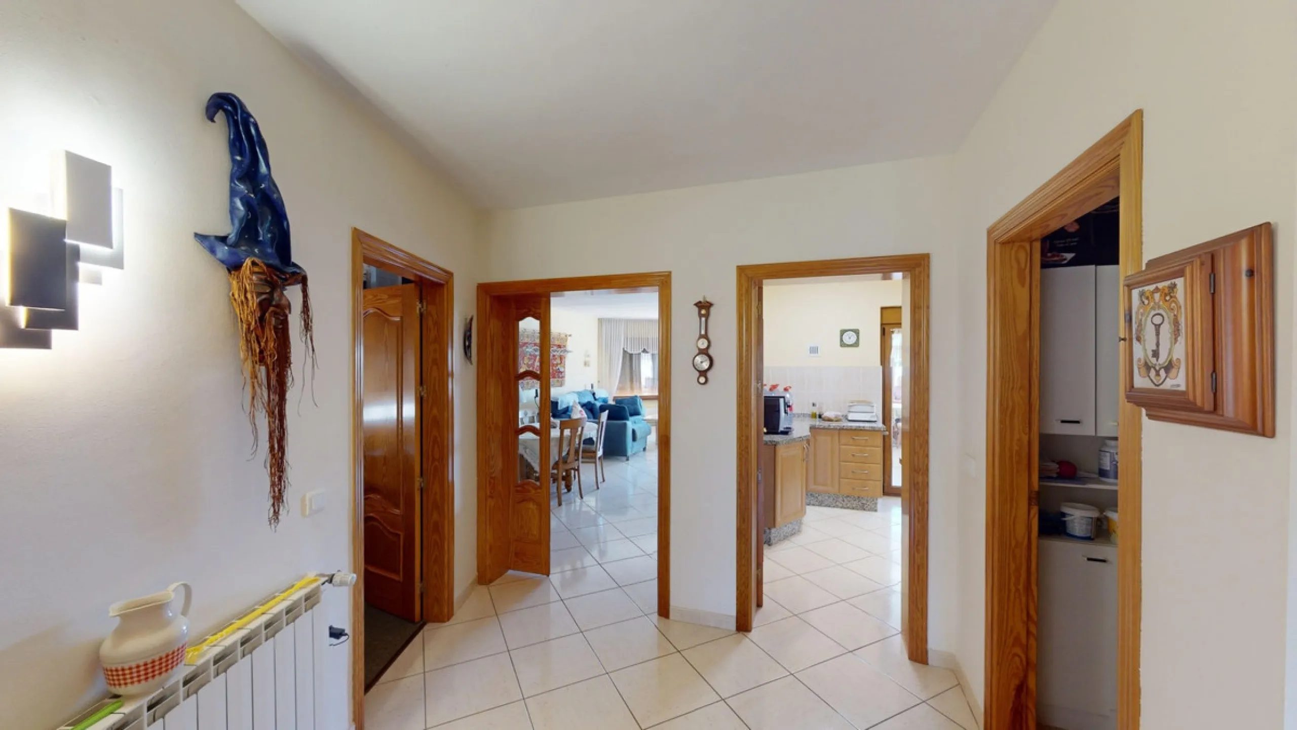 This exceptional, spacious U-shaped villa is located in the picturesque area of Iznate and offers two separate living units, each fully equipped. The villa spans two floors and features a total of seven bedrooms and six bathrooms. Each unit includes a fun