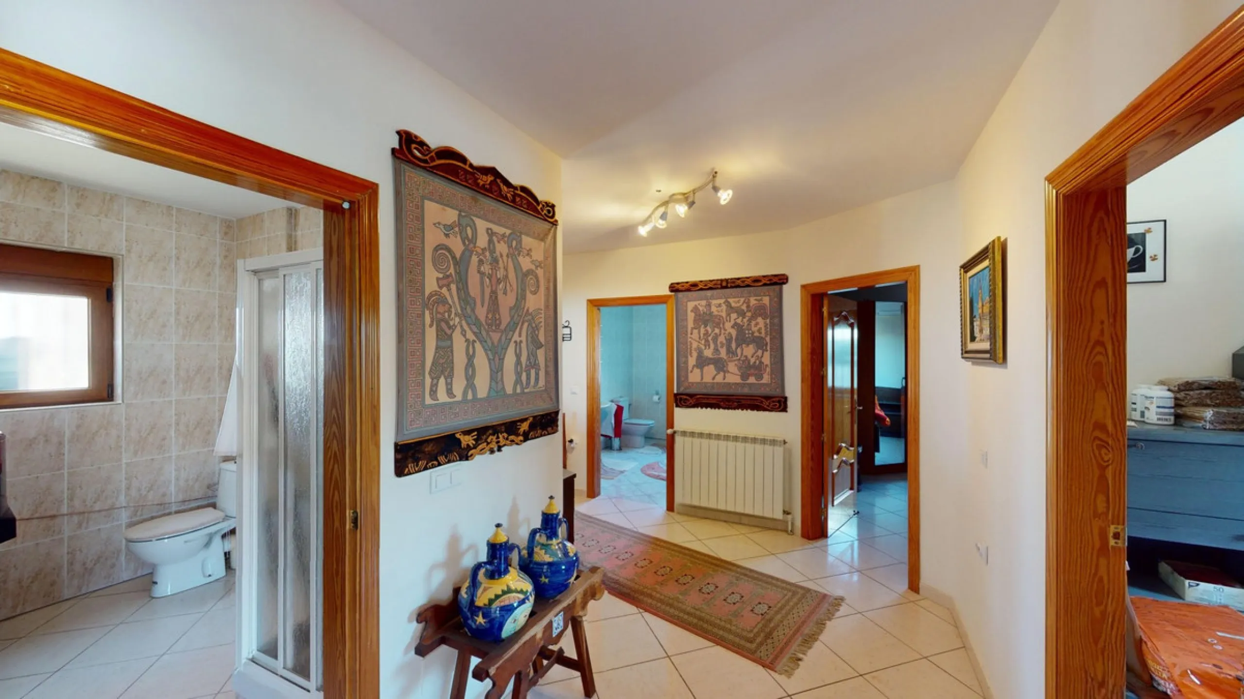 This exceptional, spacious U-shaped villa is located in the picturesque area of Iznate and offers two separate living units, each fully equipped. The villa spans two floors and features a total of seven bedrooms and six bathrooms. Each unit includes a fun