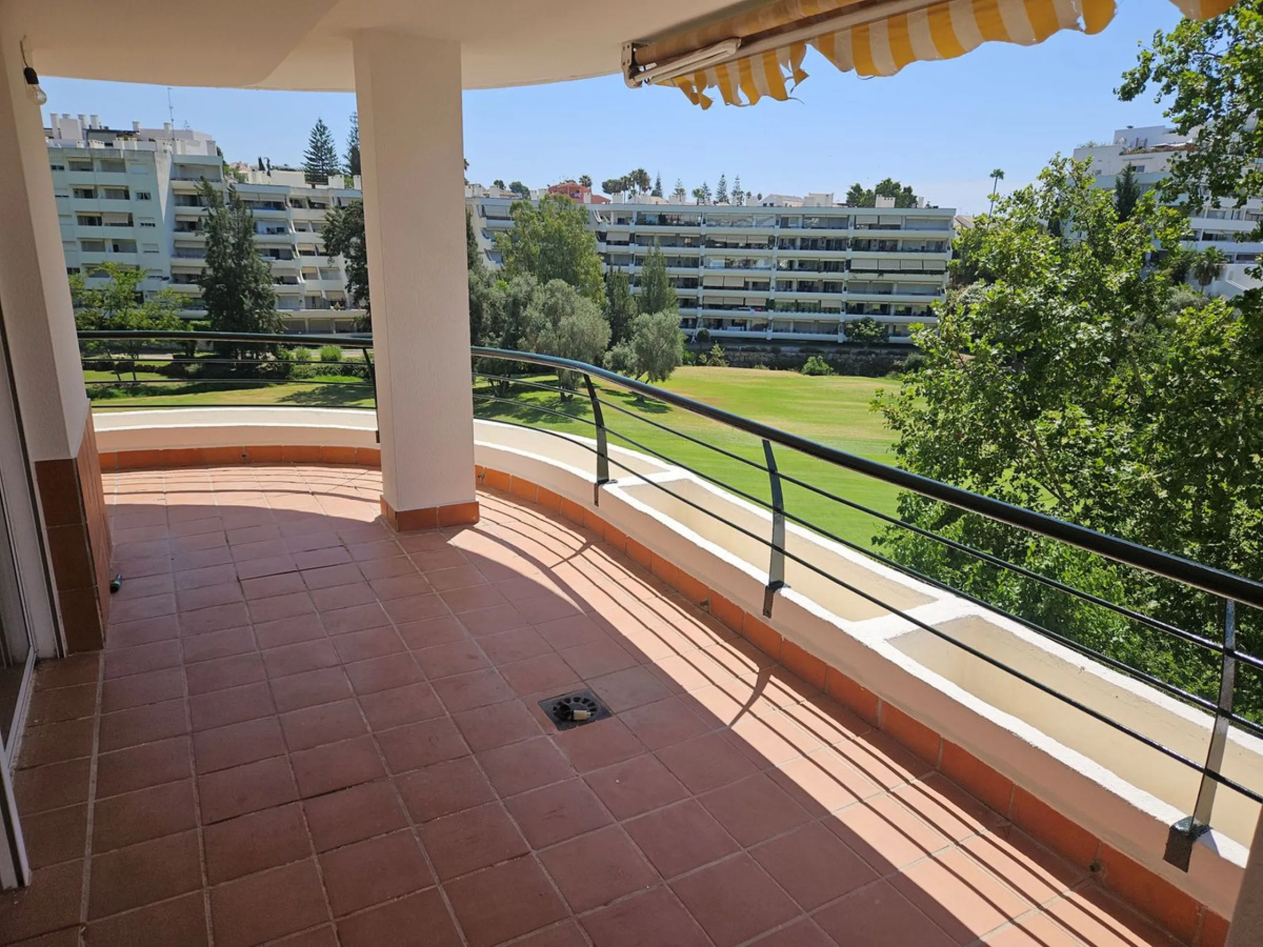 *Apartment for sale in Guadalmina Alta, Marbella**