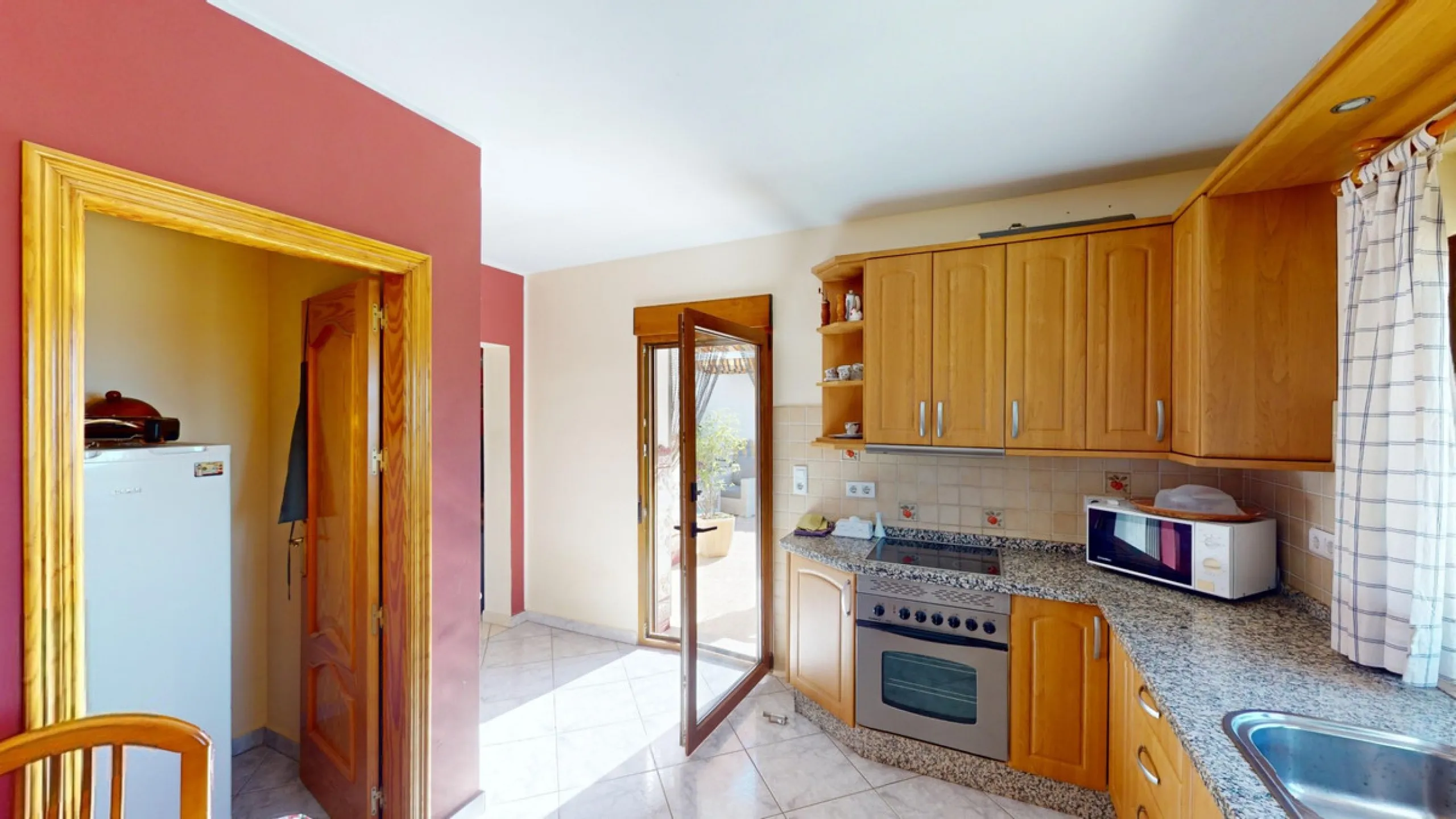 This exceptional, spacious U-shaped villa is located in the picturesque area of Iznate and offers two separate living units, each fully equipped. The villa spans two floors and features a total of seven bedrooms and six bathrooms. Each unit includes a fun