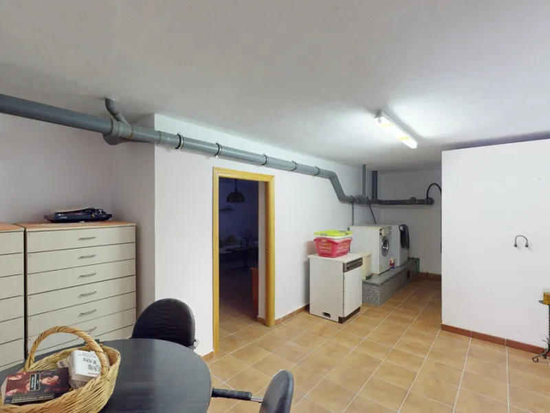 This exceptional, spacious U-shaped villa is located in the picturesque area of Iznate and offers two separate living units, each fully equipped. The villa spans two floors and features a total of seven bedrooms and six bathrooms. Each unit includes a fun