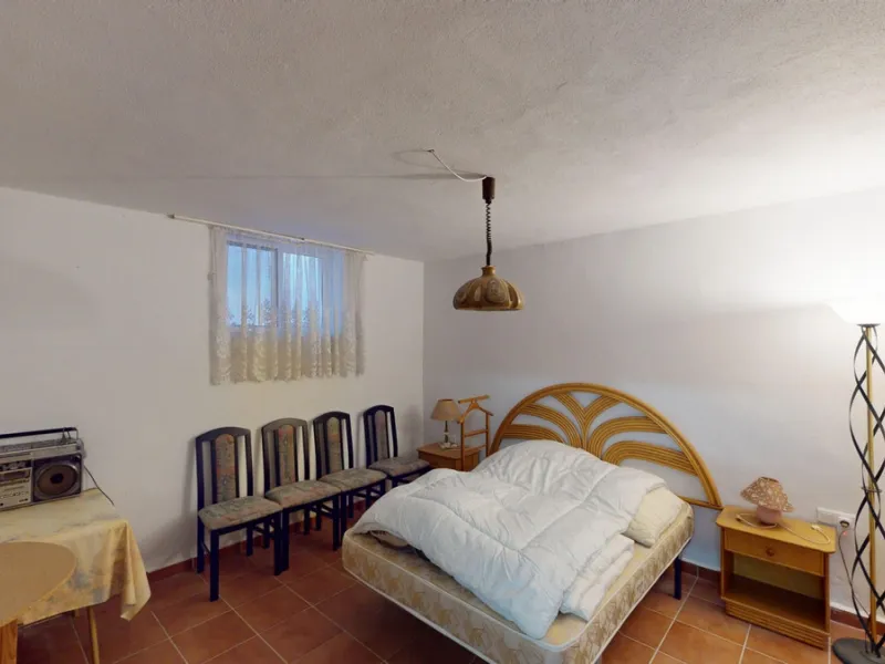 This exceptional, spacious U-shaped villa is located in the picturesque area of Iznate and offers two separate living units, each fully equipped. The villa spans two floors and features a total of seven bedrooms and six bathrooms. Each unit includes a fun