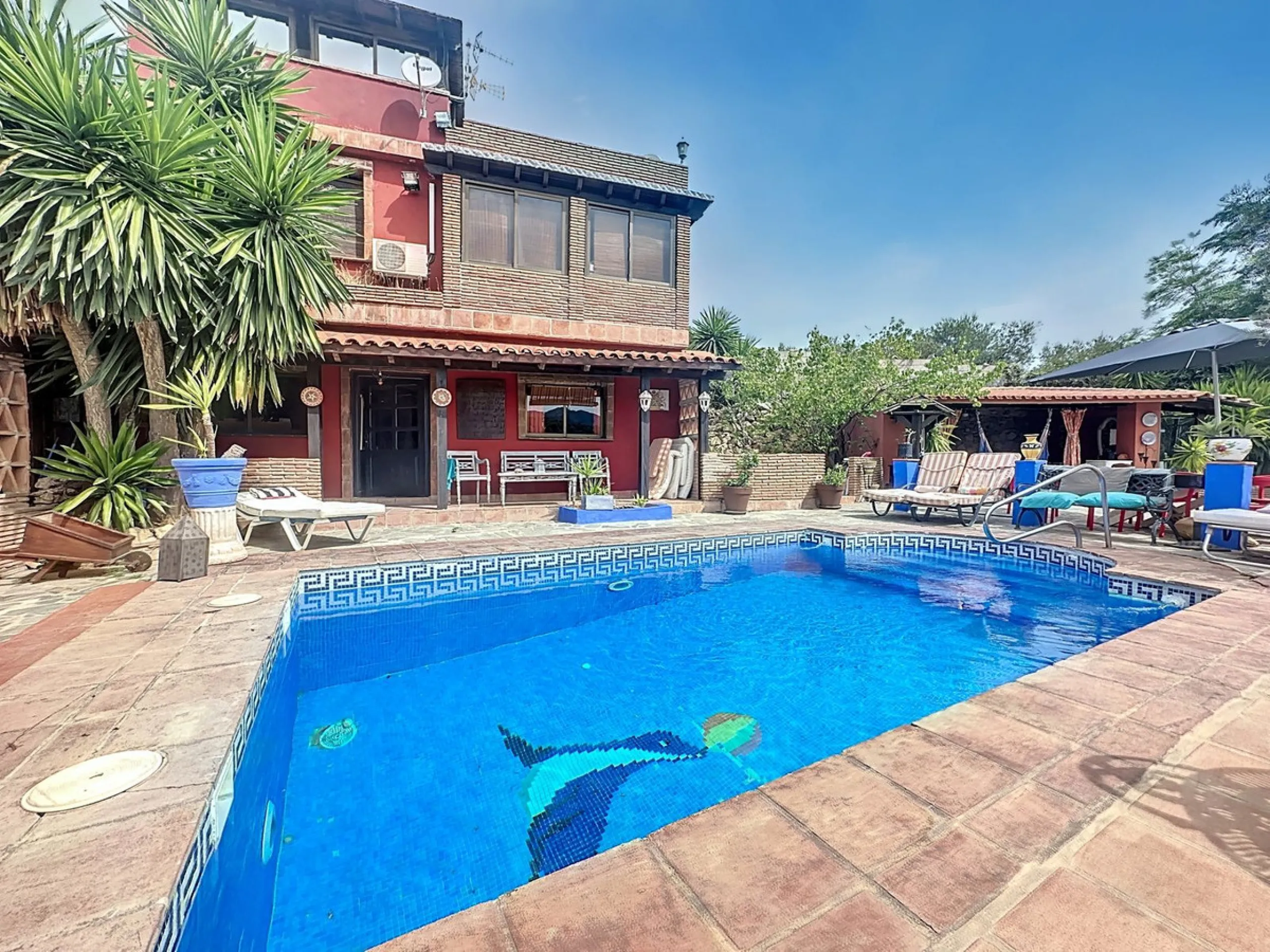 House - Finca - Cortijo в продаже в Monda, Málaga. В доме 5 спален и 5 ванных комнат. Площадь дома 290 м². Площадь участка 1877 м²