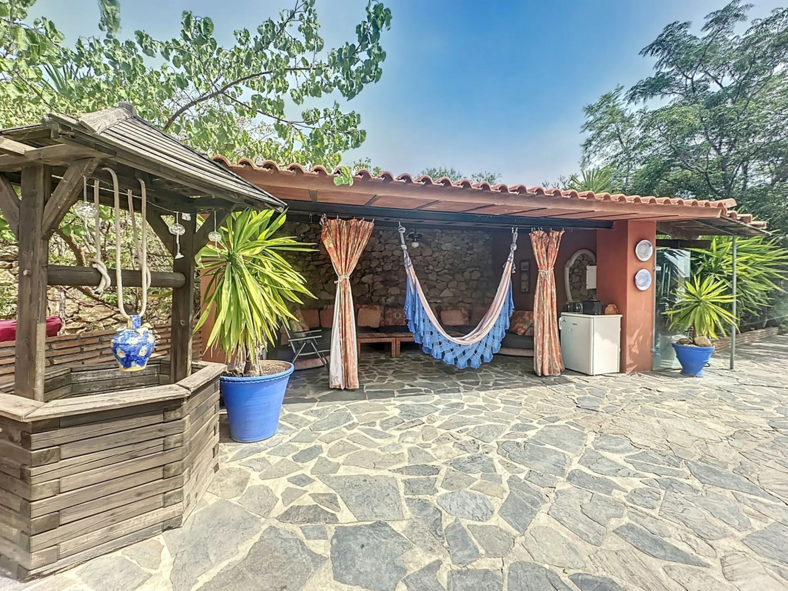 House - Finca - Cortijo в продаже в Monda, Málaga. В доме 5 спален и 5 ванных комнат. Площадь дома 290 м². Площадь участка 1877 м²