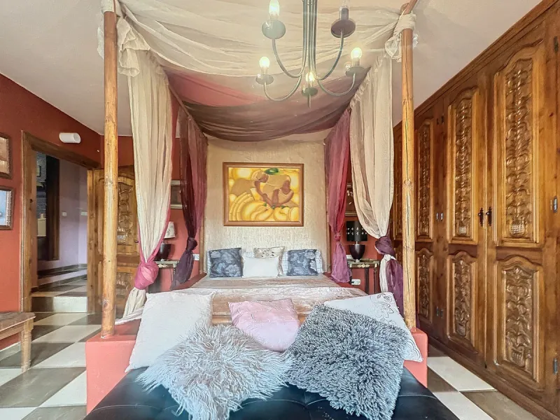 House - Finca - Cortijo в продаже в Monda, Málaga. В доме 5 спален и 5 ванных комнат. Площадь дома 290 м². Площадь участка 1877 м²