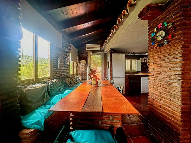House - Finca - Cortijo в продаже в Monda, Málaga. В доме 5 спален и 5 ванных комнат. Площадь дома 290 м². Площадь участка 1877 м²