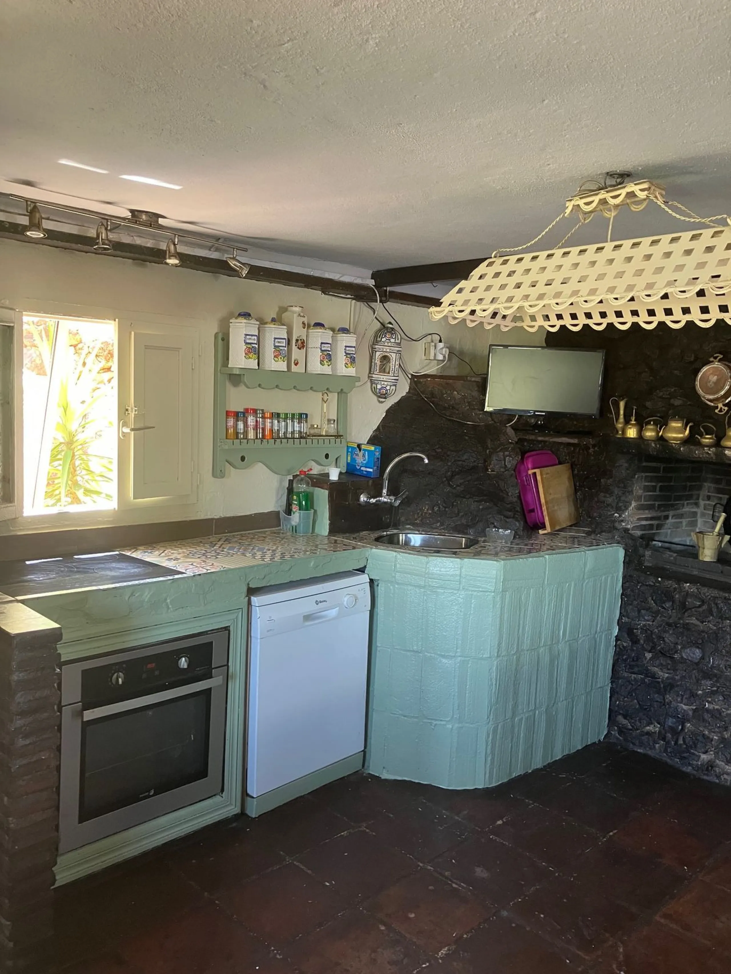 House - Finca - Cortijo в продаже в Monda, Málaga. В доме 5 спален и 5 ванных комнат. Площадь дома 290 м². Площадь участка 1877 м²
