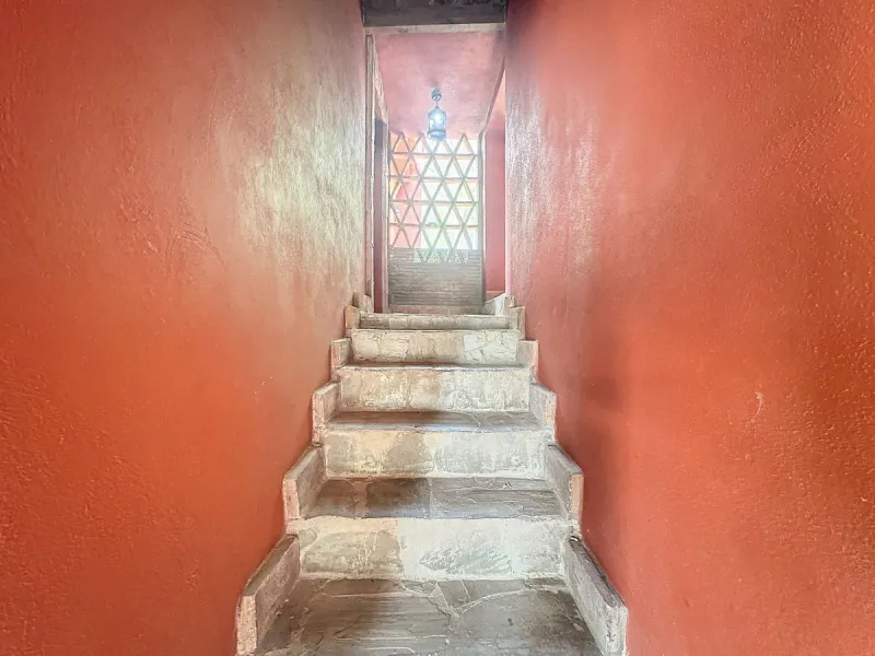 House - Finca - Cortijo в продаже в Monda, Málaga. В доме 5 спален и 5 ванных комнат. Площадь дома 290 м². Площадь участка 1877 м²