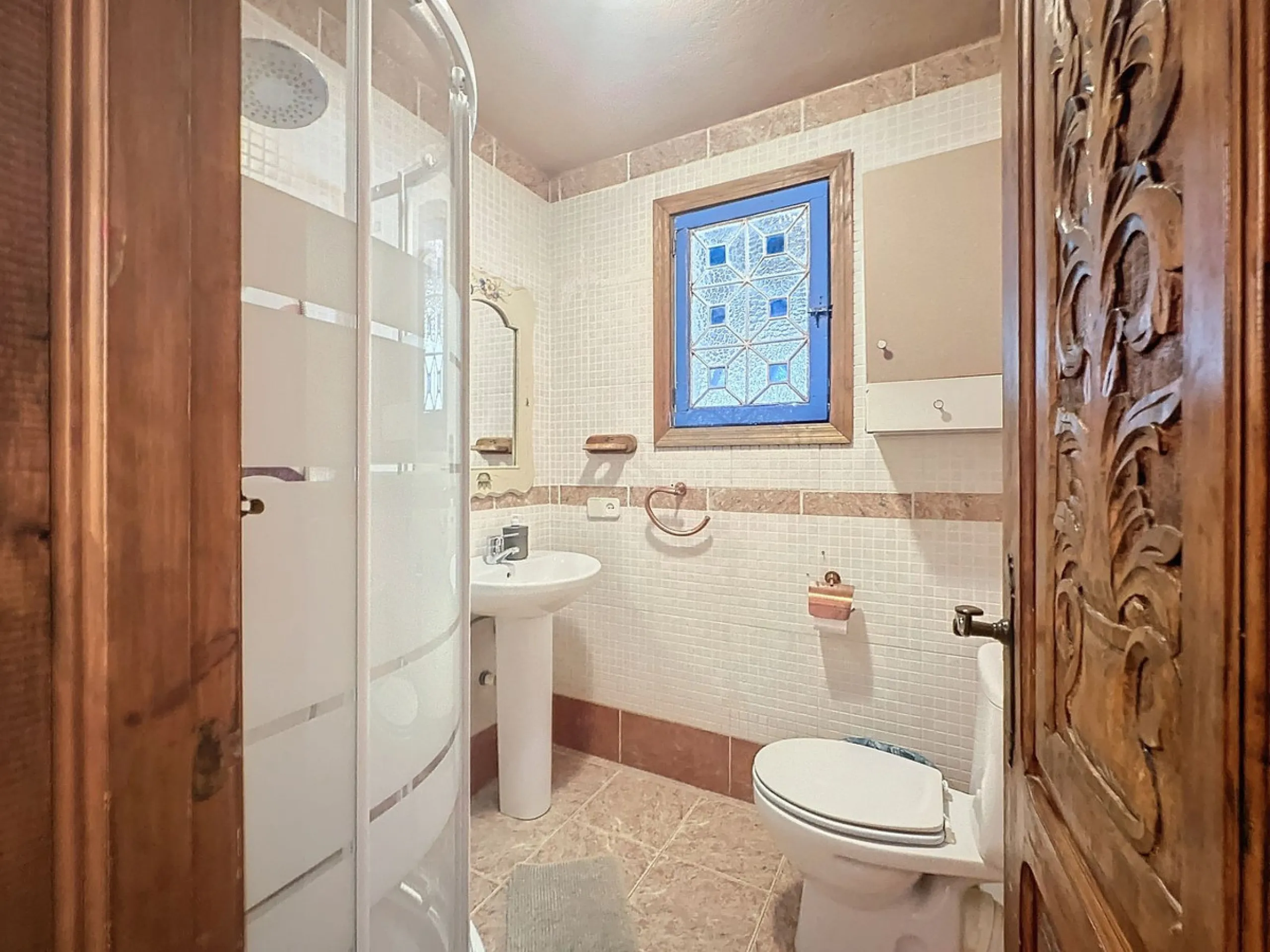 House - Finca - Cortijo в продаже в Monda, Málaga. В доме 5 спален и 5 ванных комнат. Площадь дома 290 м². Площадь участка 1877 м²